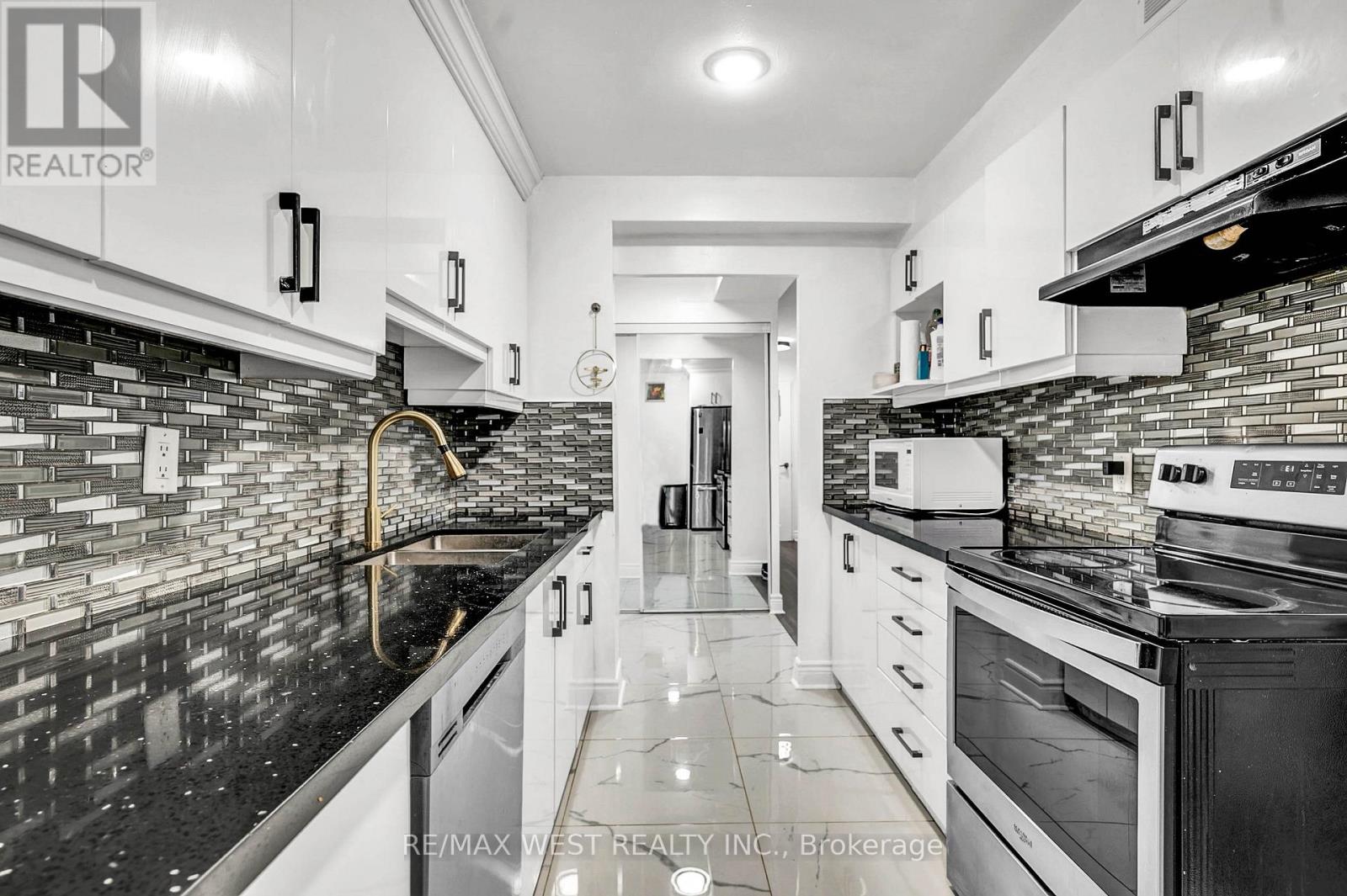 102 - 2825 Islington Avenue, Toronto, Ontario  M9L 2K1 - Photo 13 - W12392548