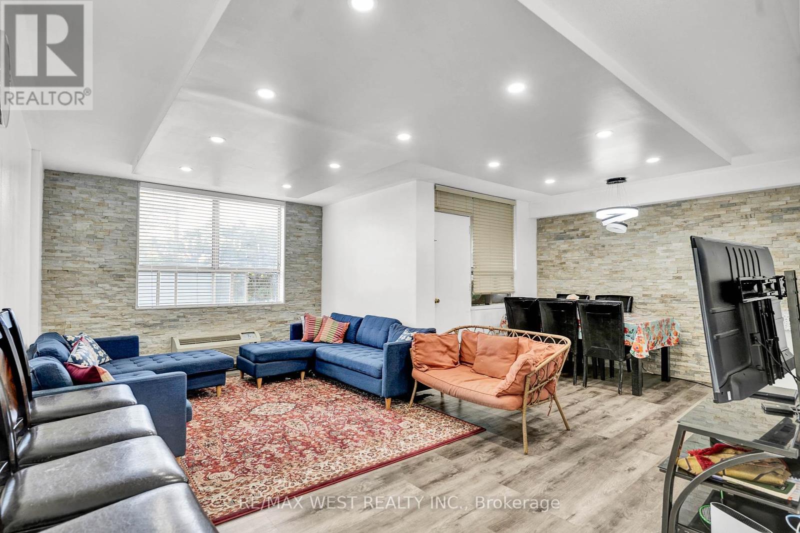 102 - 2825 Islington Avenue, Toronto, Ontario  M9L 2K1 - Photo 7 - W12392548