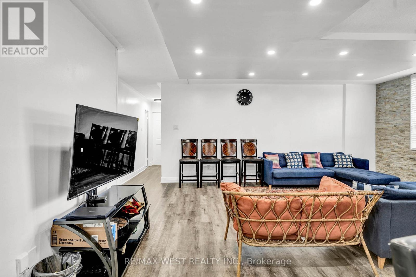 102 - 2825 Islington Avenue, Toronto, Ontario  M9L 2K1 - Photo 11 - W12392548