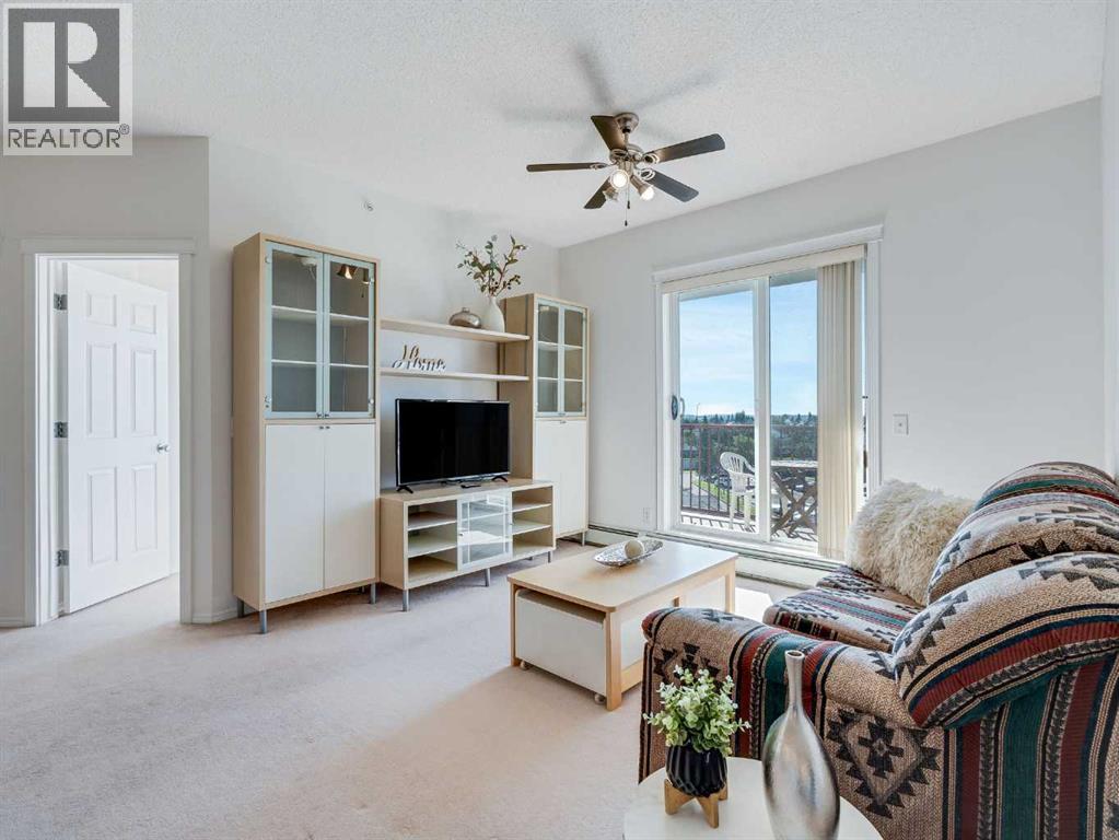 Property at 410, 8 County Village Bay NE image 4