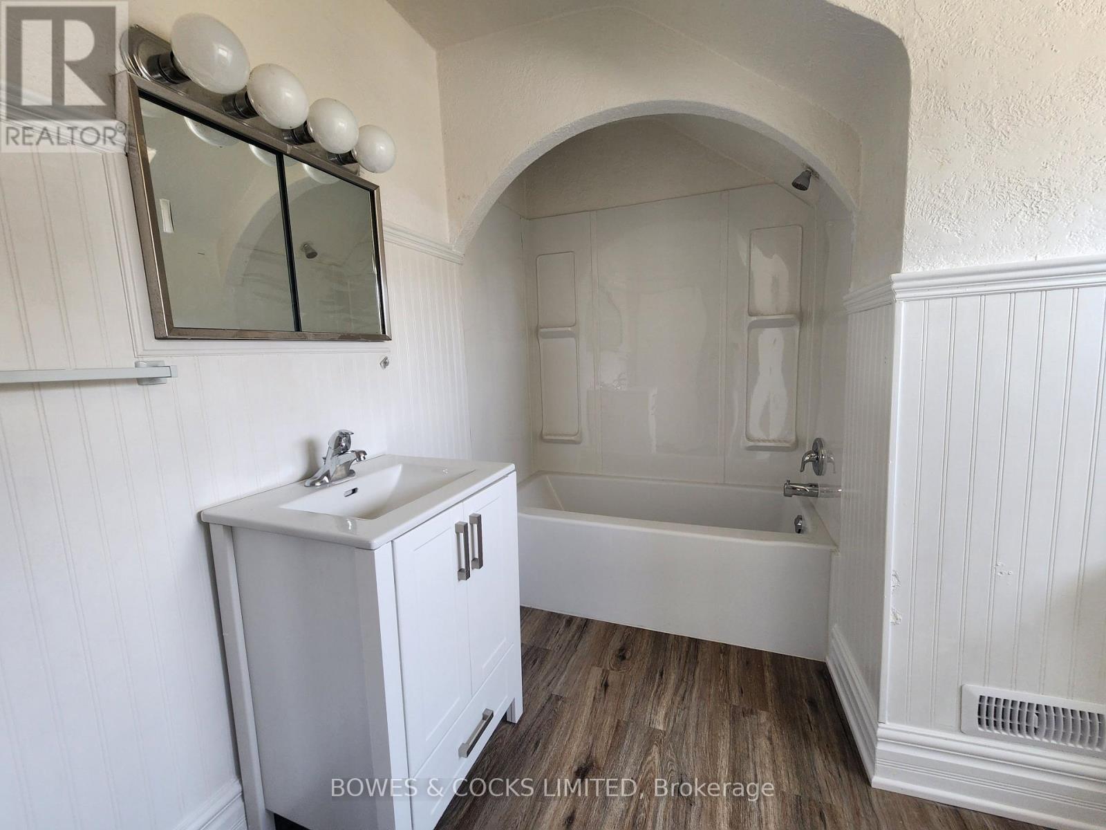 124 Maple Avenue, Dysart Et Al, Ontario  K0M 1S0 - Photo 27 - X12397987