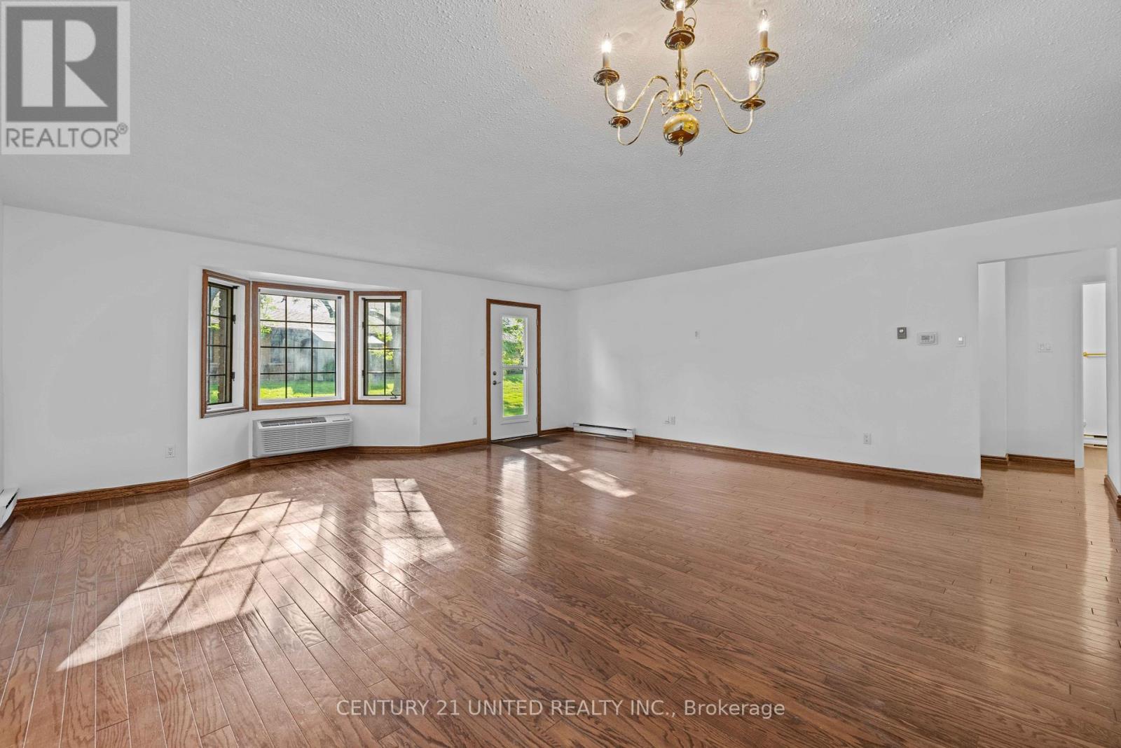 8 - 21 Paddock Wood, Peterborough, Ontario  K9H 7H2 - Photo 13 - X12397997