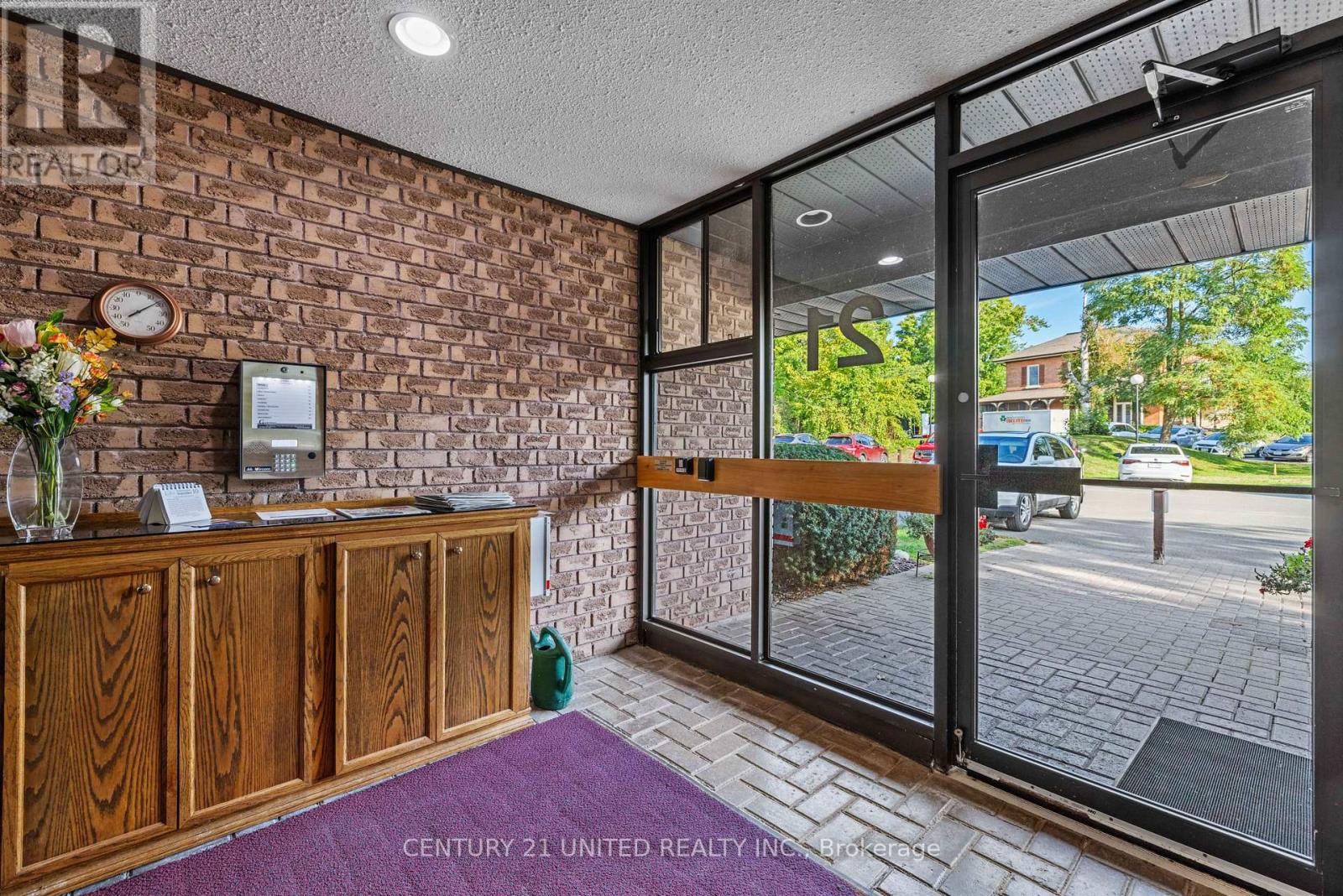 8 - 21 Paddock Wood, Peterborough, Ontario  K9H 7H2 - Photo 3 - X12397997