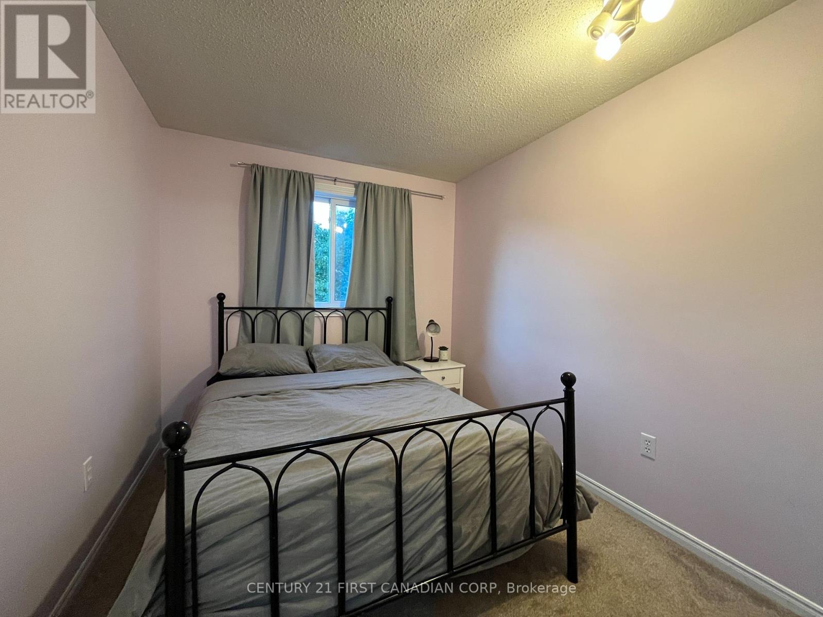 2 - 70 Chapman Court, London North, Ontario  N6G 4Z4 - Photo 11 - X12397973