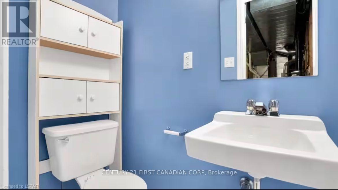 2 - 70 Chapman Court, London North, Ontario  N6G 4Z4 - Photo 15 - X12397973
