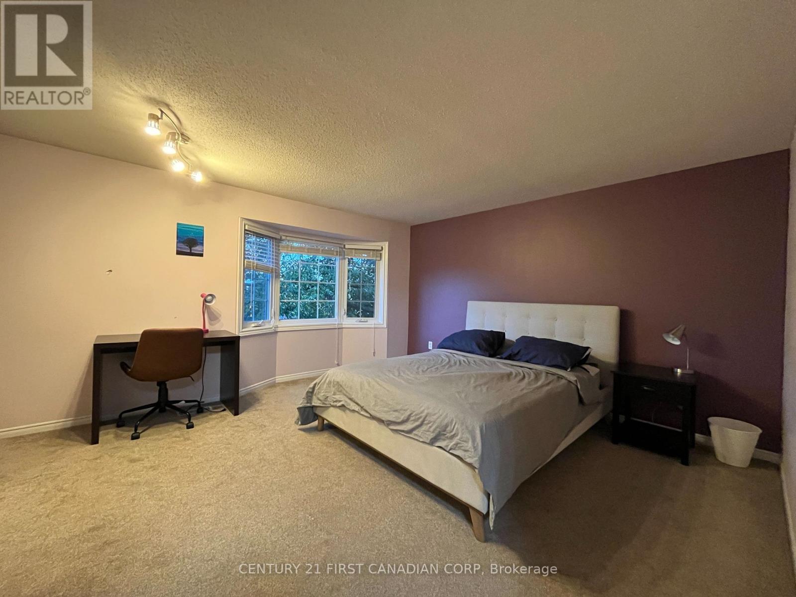 2 - 70 Chapman Court, London North, Ontario  N6G 4Z4 - Photo 7 - X12397973