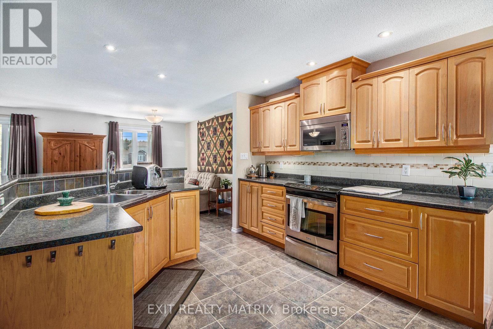 Property at 73 GEORGE STREET image 5