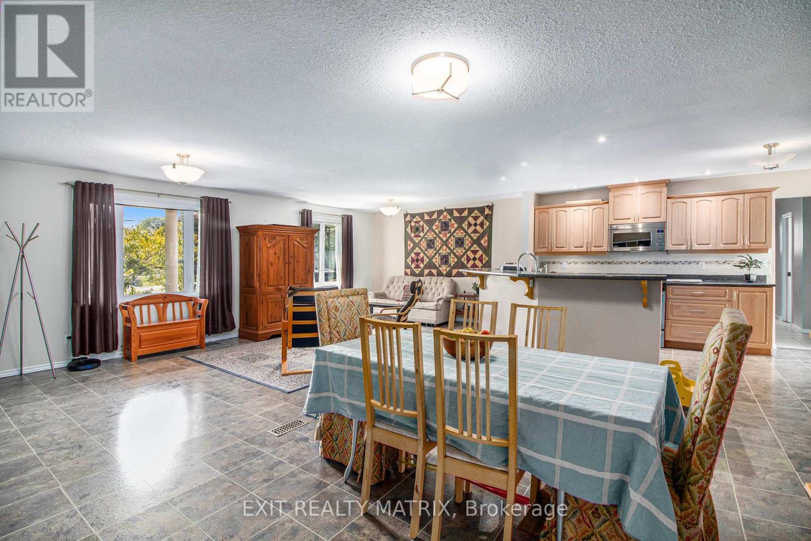 73 George Street, Russell, Ontario  K4R 1C2 - Photo 6 - X12397991