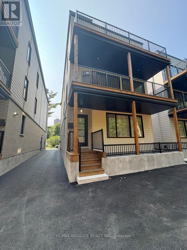 4 - 613 Parkview Road, Ottawa, Ontario  K1Z 6E6 - Photo 2 - X12398026