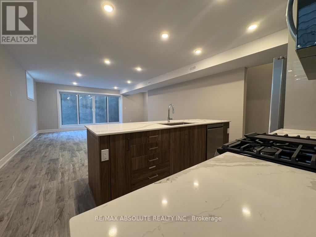 4 - 613 Parkview Road, Ottawa, Ontario  K1Z 6E6 - Photo 4 - X12398026