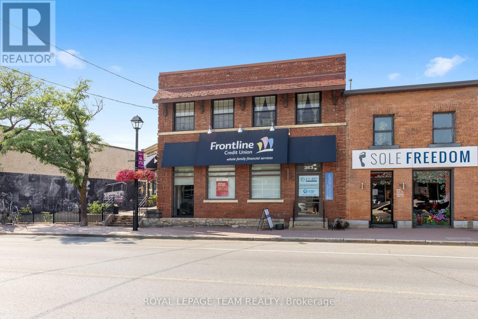 365 RICHMOND ROAD, Ottawa, Ontario