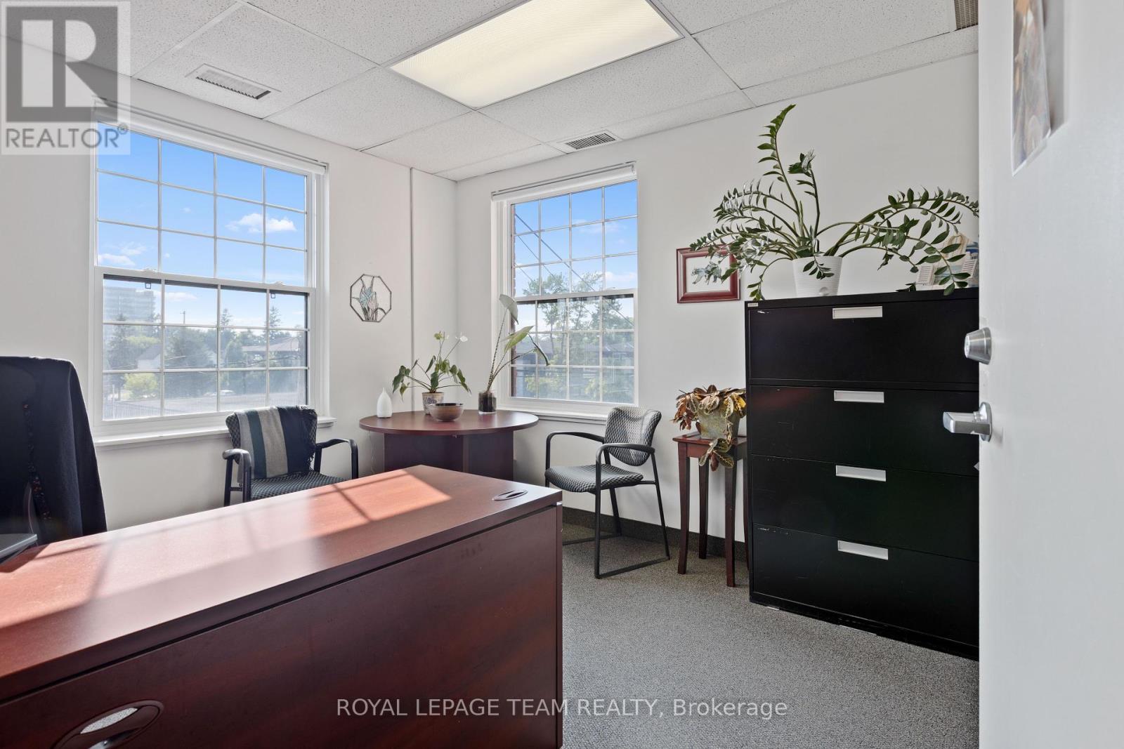 365 Richmond Road, Ottawa, Ontario  K2A 0E7 - Photo 10 - X12398028