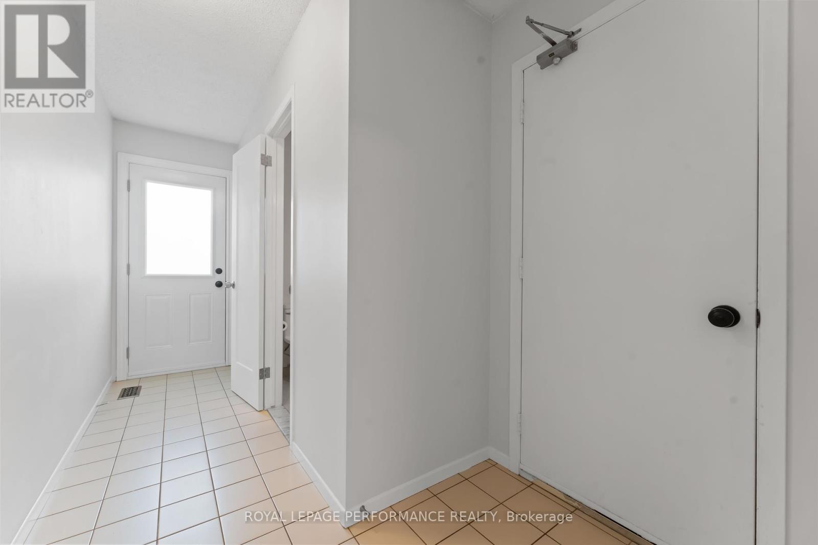 6345 Mattice Avenue N, Ottawa, Ontario  K1C 2G1 - Photo 22 - X12398081