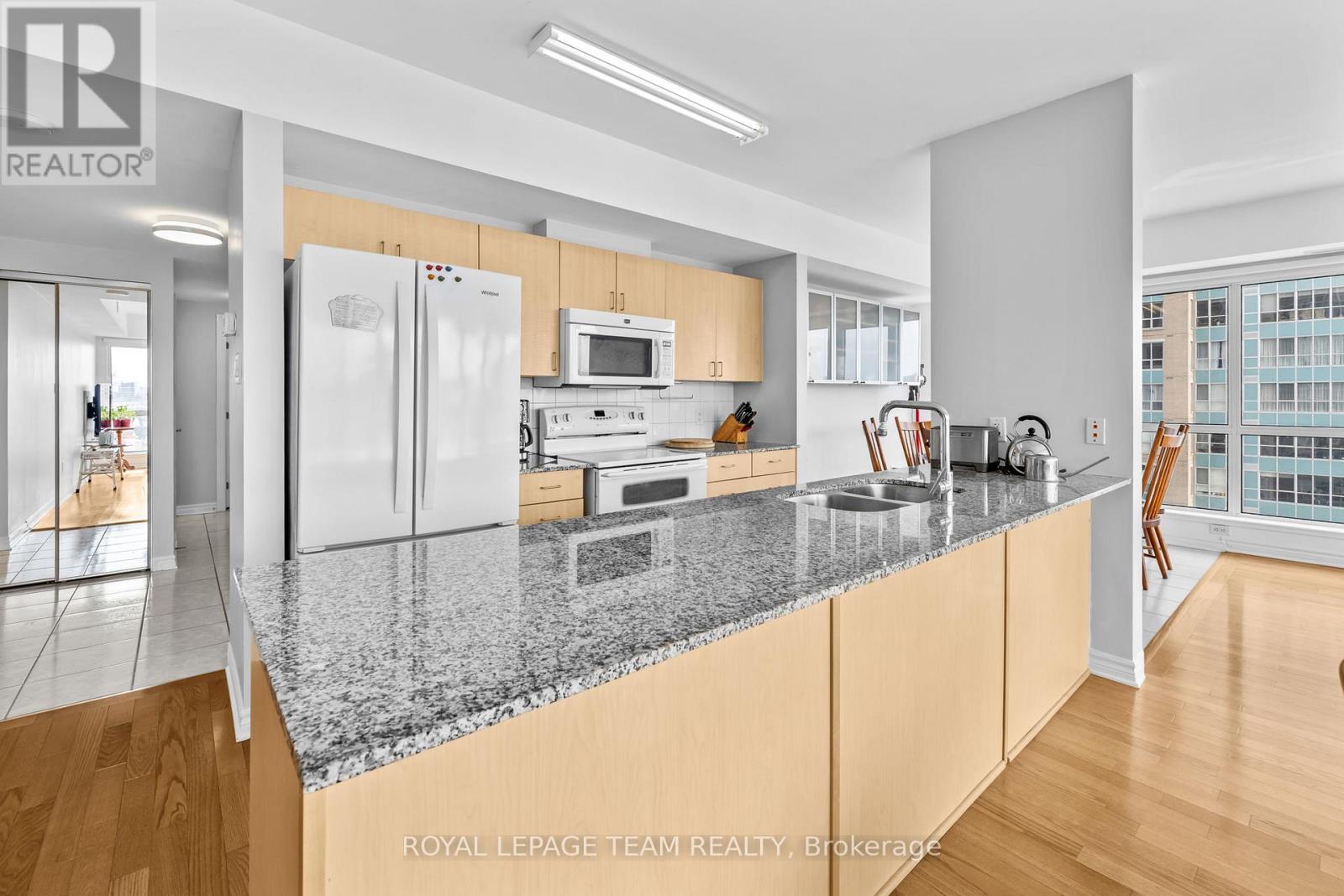 1002 - 70 Landry Street, Ottawa, Ontario  K1L 0A8 - Photo 6 - X12398123