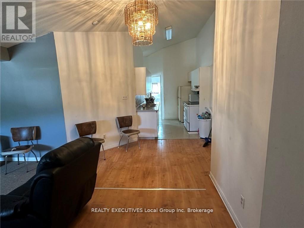 510 Valois Drive, Mattawa, Ontario  P0H 1V0 - Photo 7 - X12398085