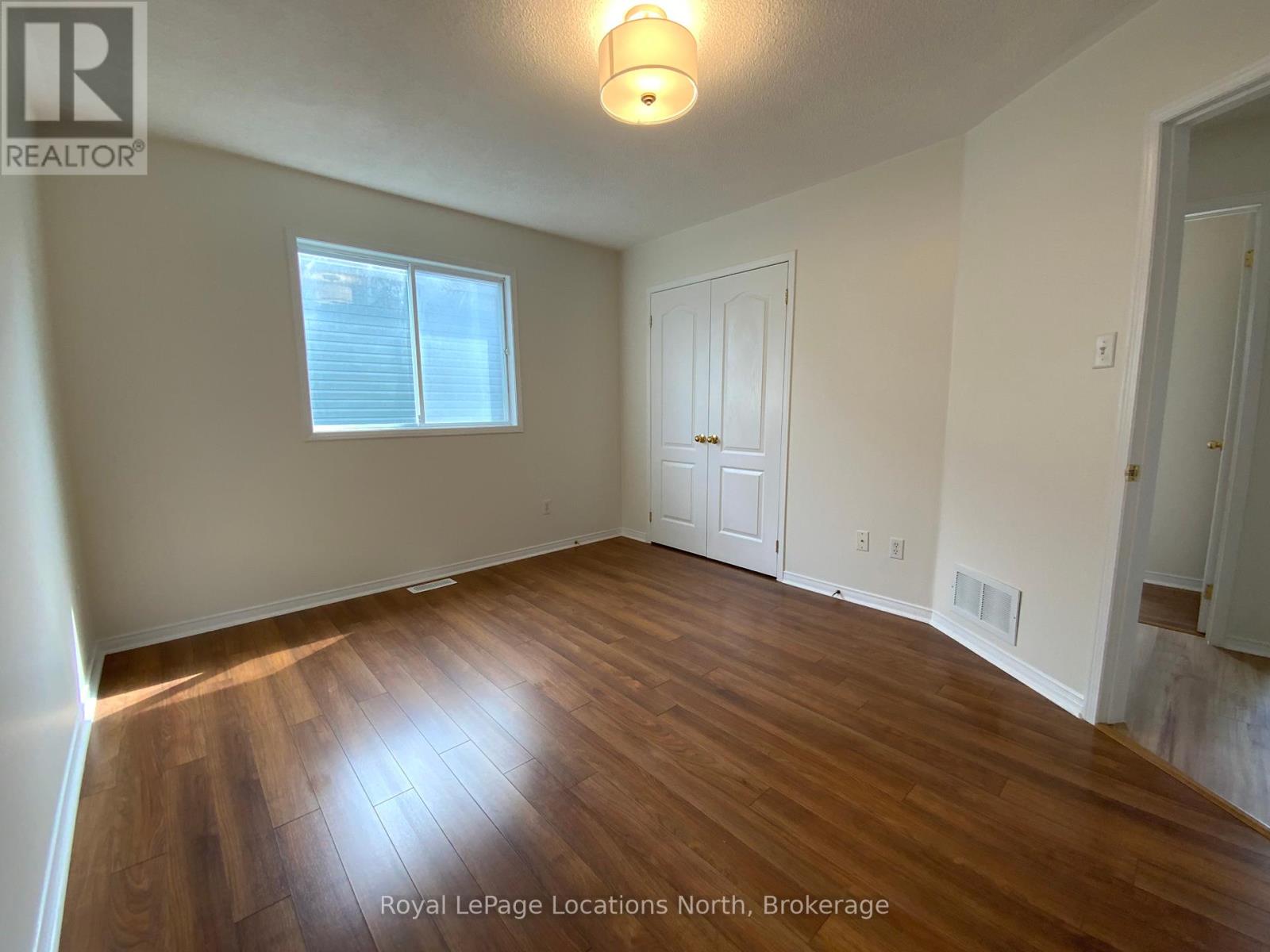 210 Quebec Street, Clearview (Stayner), Ontario  L0M 1S0 - Photo 11 - S12398136