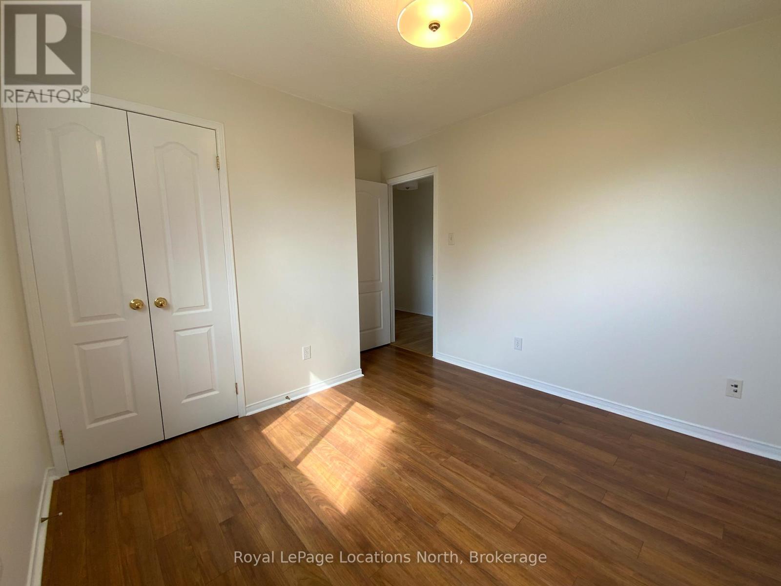 210 Quebec Street, Clearview (Stayner), Ontario  L0M 1S0 - Photo 12 - S12398136