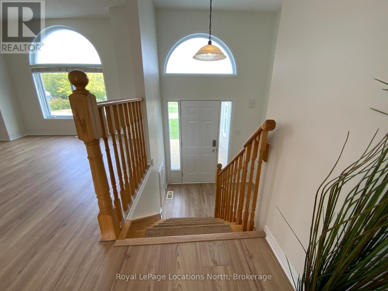 210 Quebec Street, Clearview (Stayner), Ontario  L0M 1S0 - Photo 4 - S12398136