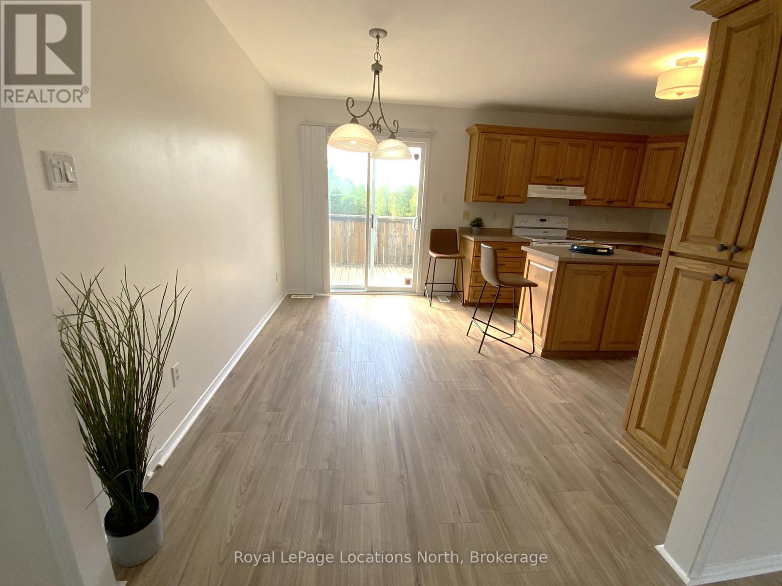 210 Quebec Street, Clearview (Stayner), Ontario  L0M 1S0 - Photo 7 - S12398136