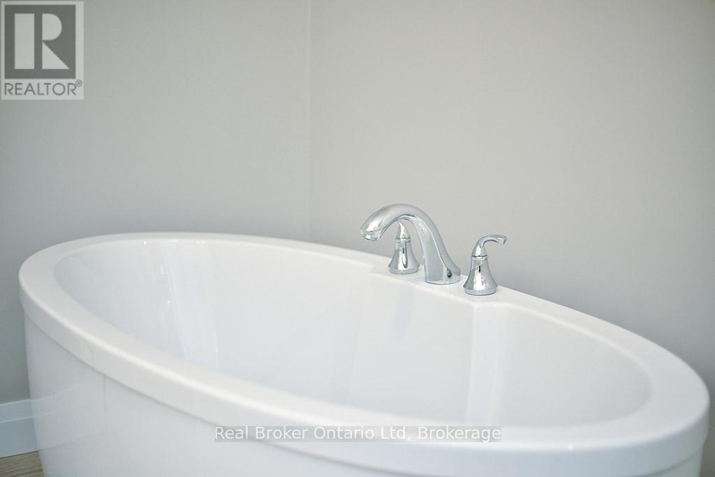 206 - 80 9th Street E, Owen Sound, Ontario  N4K 1N4 - Photo 22 - X12398047