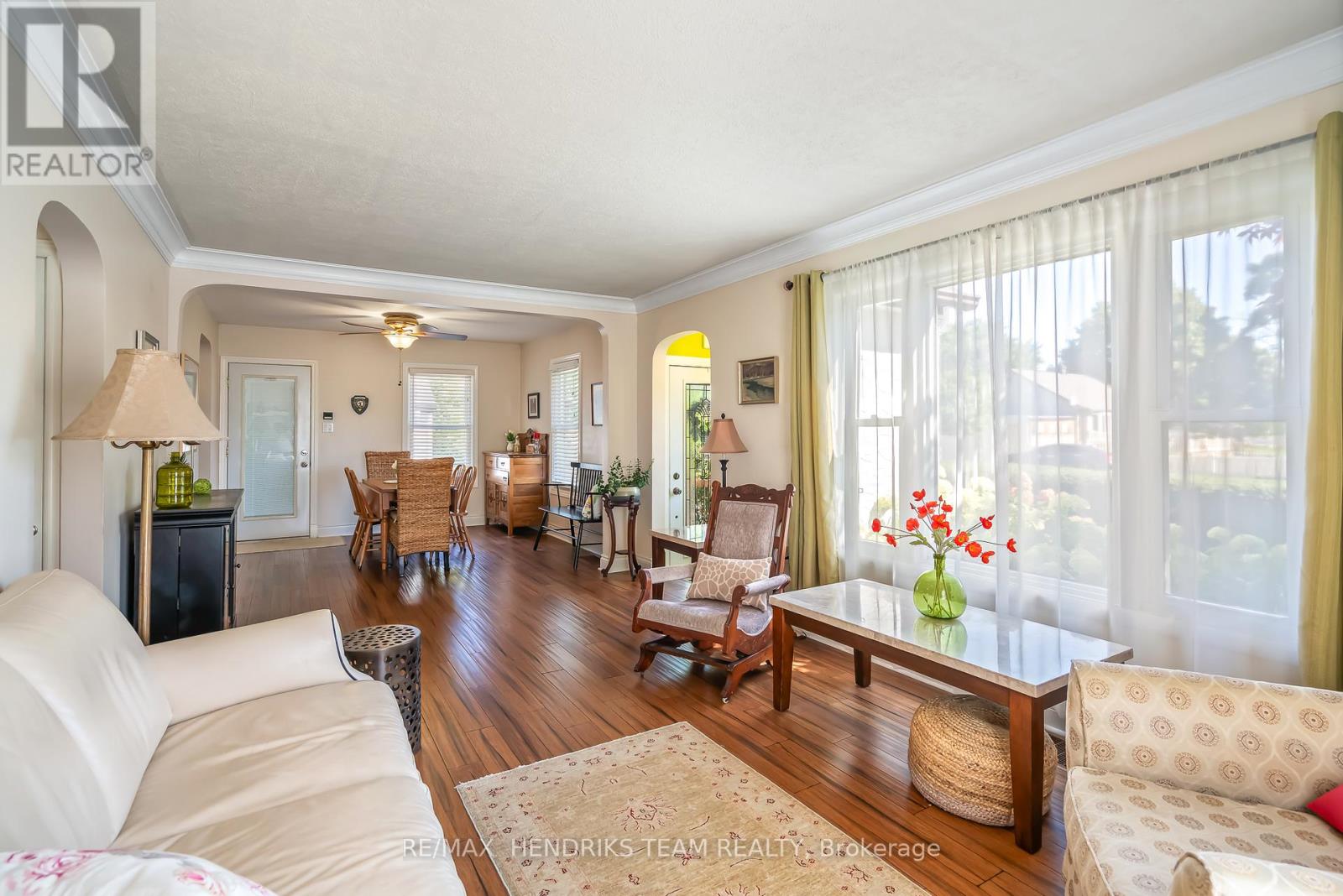1 Walker Avenue, St. Catharines, Ontario  L2N 3L5 - Photo 5 - X12398003
