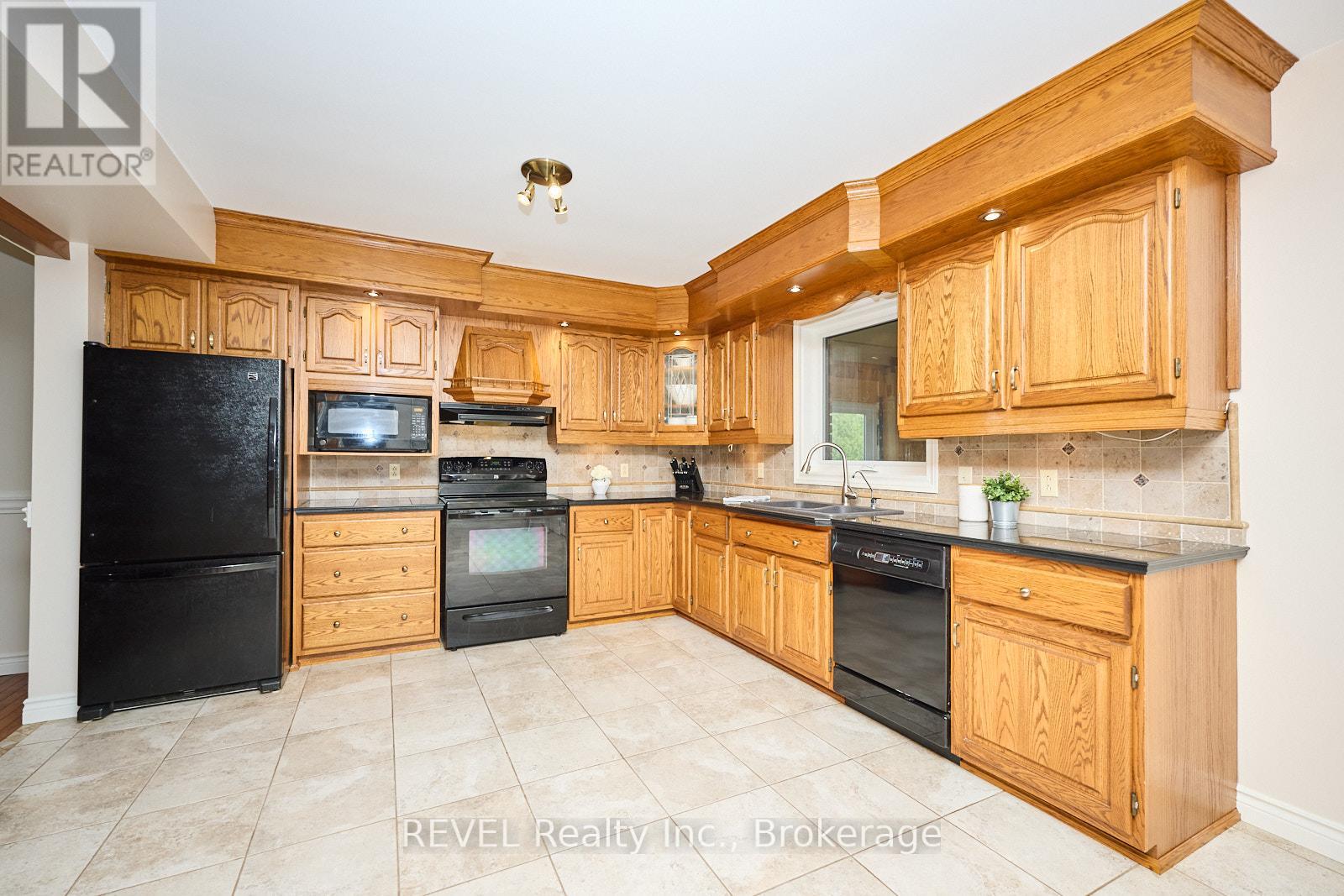 354 Doan's Ridge Road, Welland, Ontario  L3B 5N7 - Photo 15 - X12398016