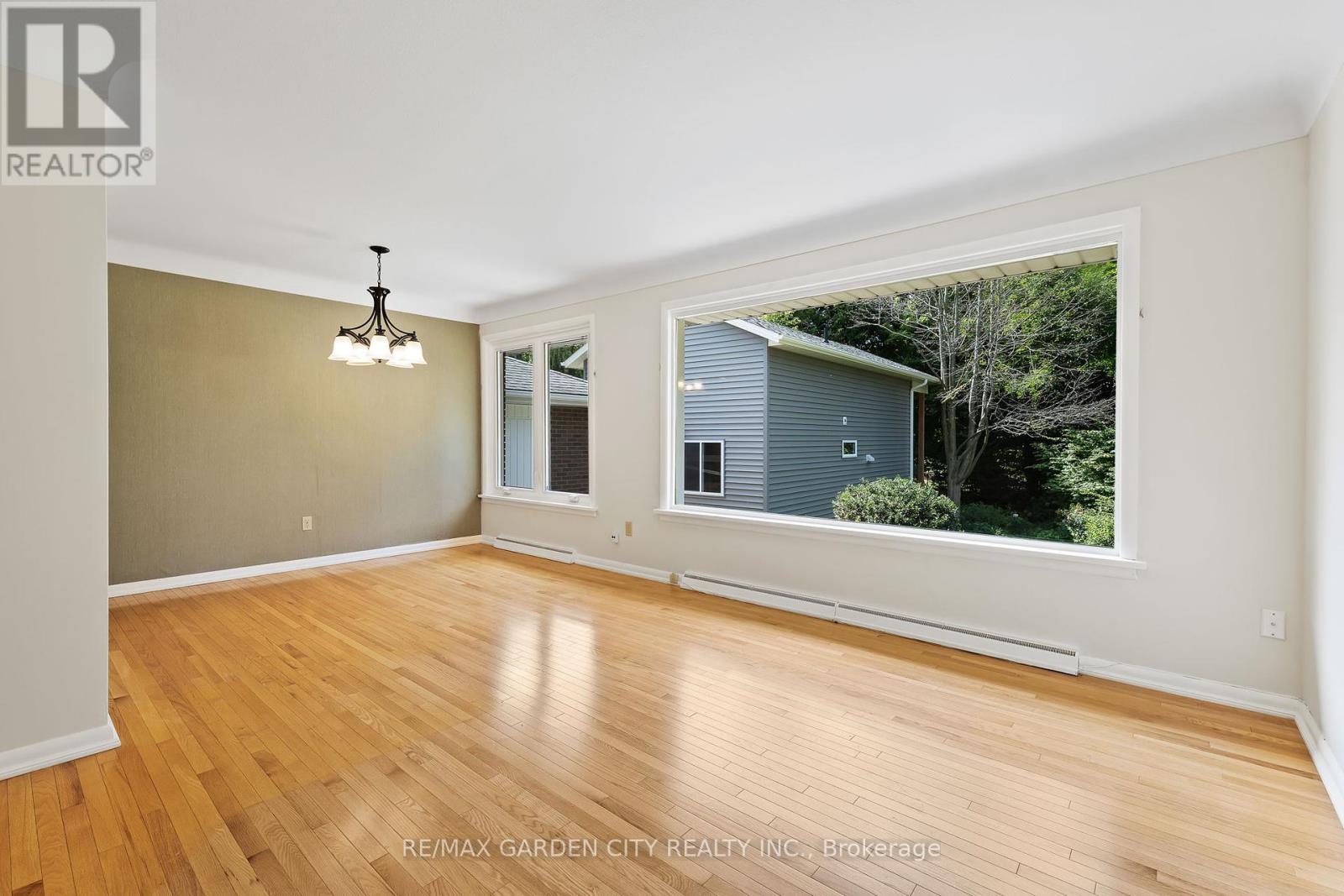 34 Kenworth Drive, St. Catharines, Ontario  L2M 4S2 - Photo 32 - X12398129