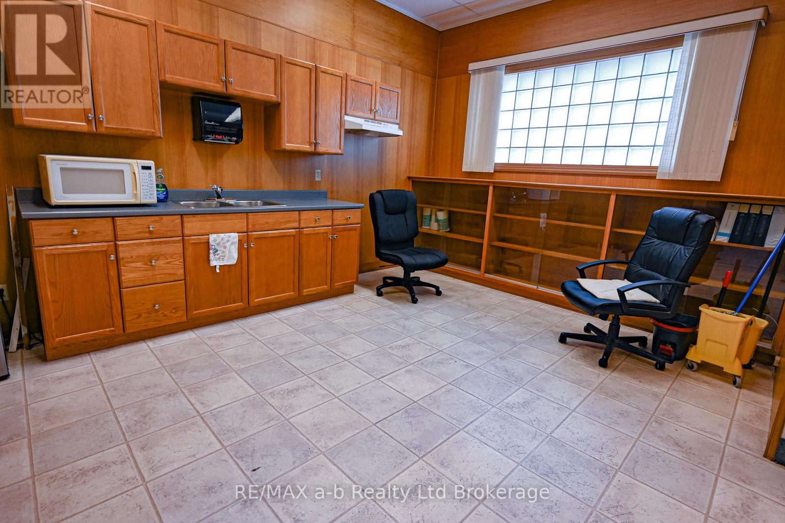 19 Ridout Street W, Tillsonburg, Ontario  N4G 2C8 - Photo 10 - X12398122