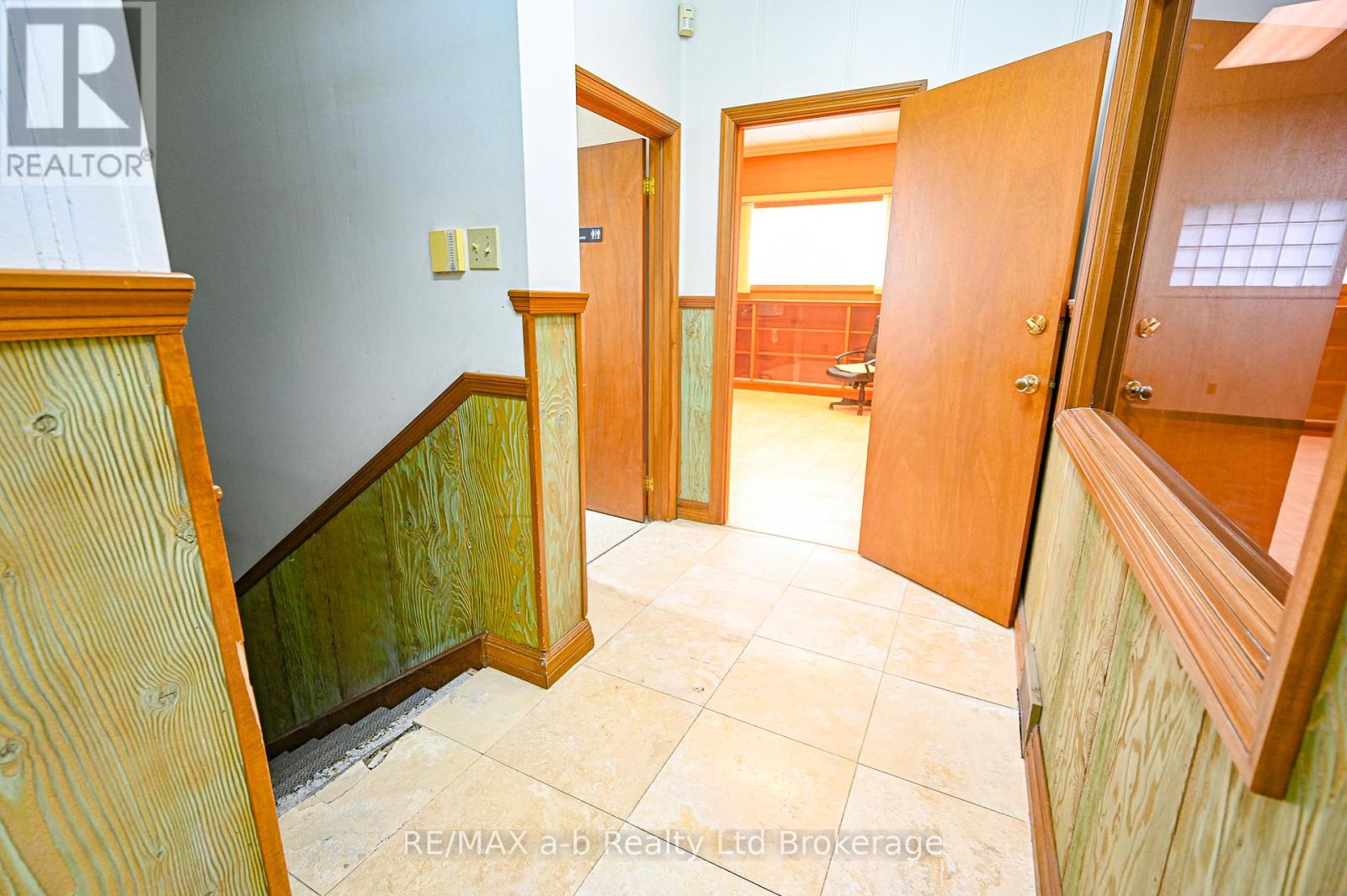 19 Ridout Street W, Tillsonburg, Ontario  N4G 2C8 - Photo 18 - X12398122