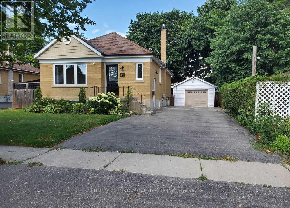 991 HORTOP STREET, Oshawa, Ontario