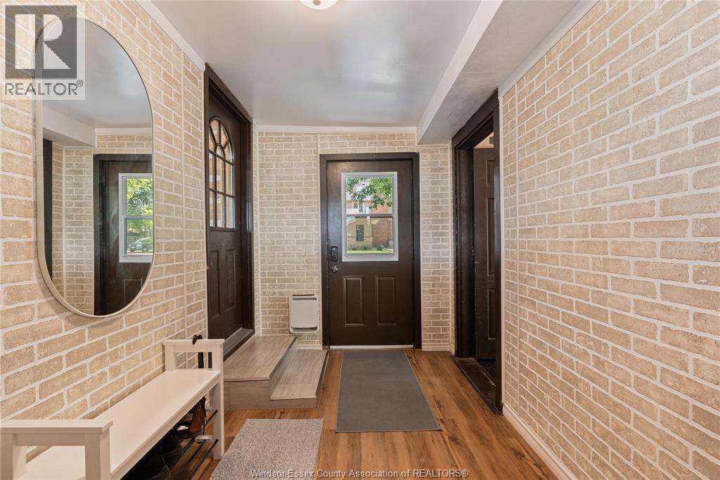 979 Maple Grove Drive, Harrow, Ontario  N0R 1G0 - Photo 3 - 25023178