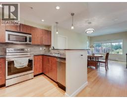 301 611 Brookside Rd Latoria