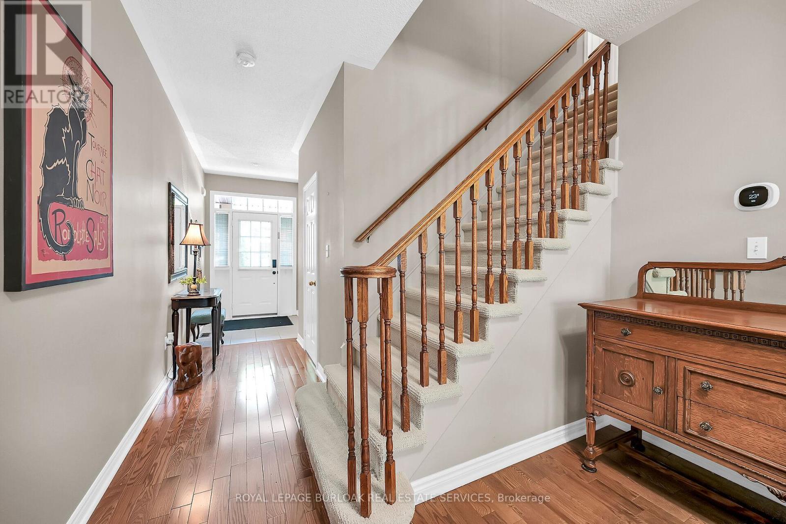 41 - 300 Ravineview Way, Oakville, Ontario  L6H 7J2 - Photo 9 - W12395100