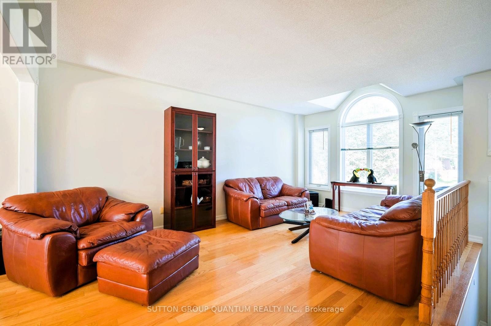 12 Langevin Drive, Wasaga Beach, Ontario  L9Z 1C6 - Photo 19 - S12397924