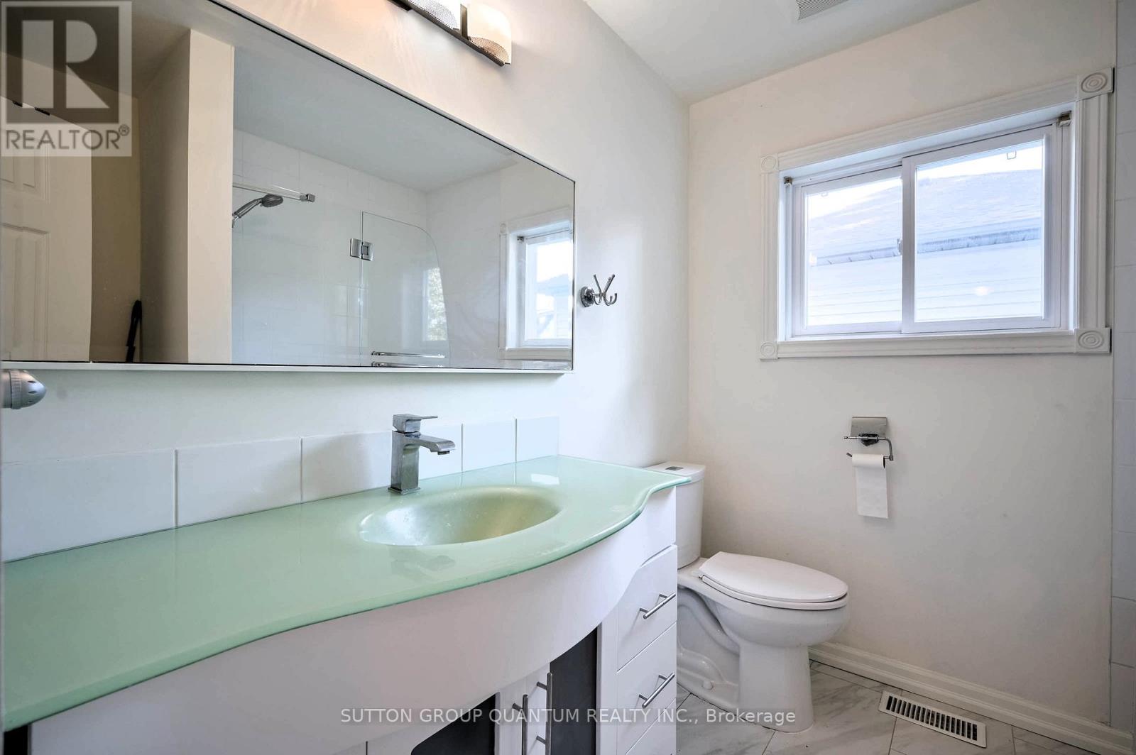 12 Langevin Drive, Wasaga Beach, Ontario  L9Z 1C6 - Photo 20 - S12397924