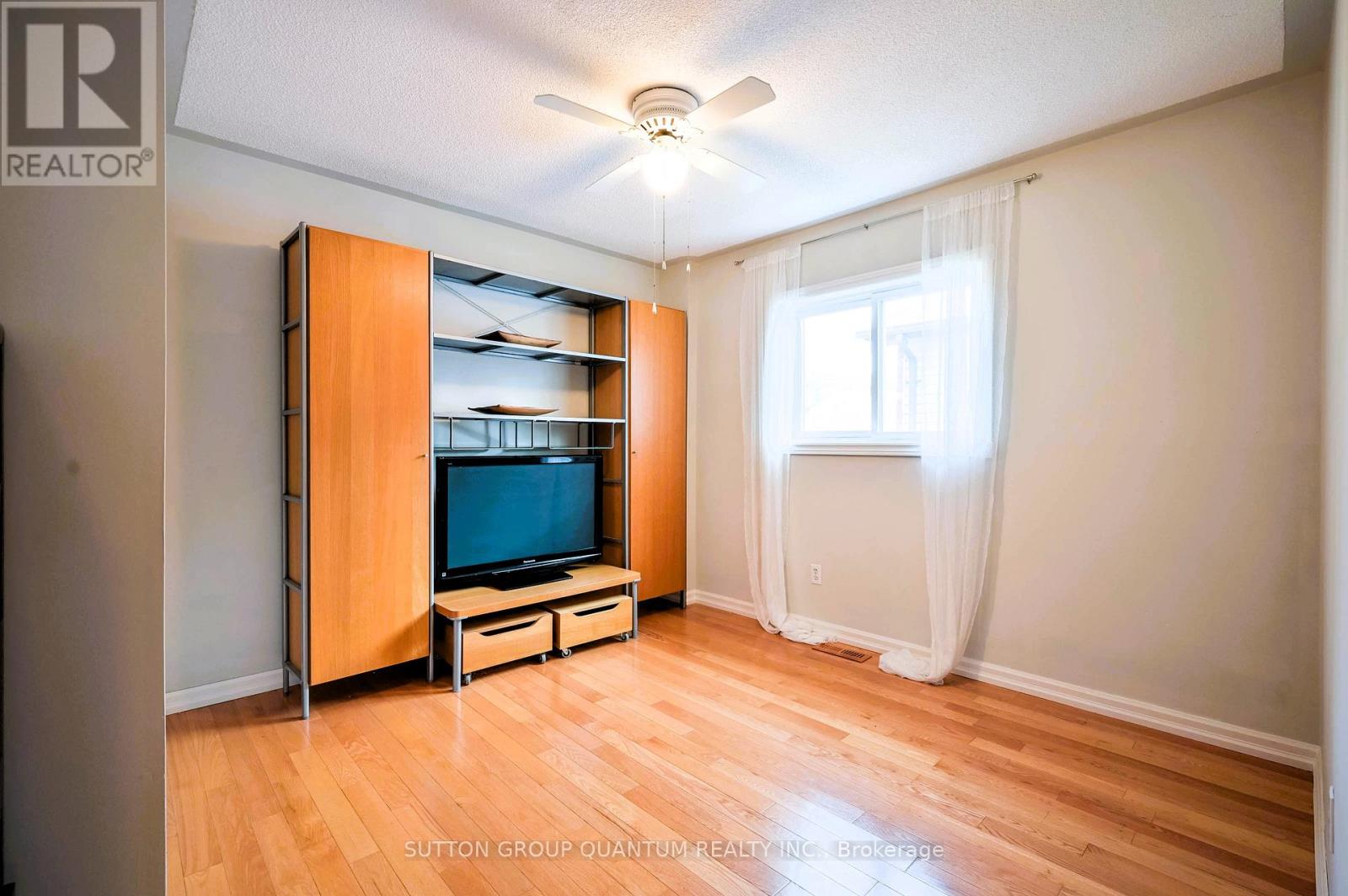 12 Langevin Drive, Wasaga Beach, Ontario  L9Z 1C6 - Photo 21 - S12397924