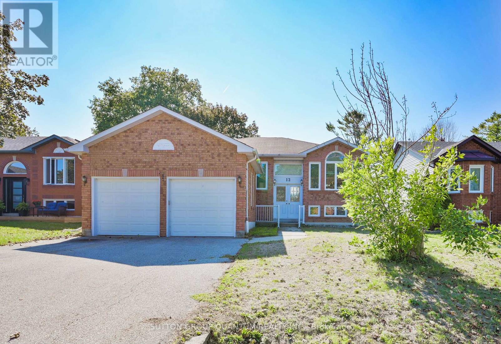 12 Langevin Drive, Wasaga Beach, Ontario  L9Z 1C6 - Photo 4 - S12397924