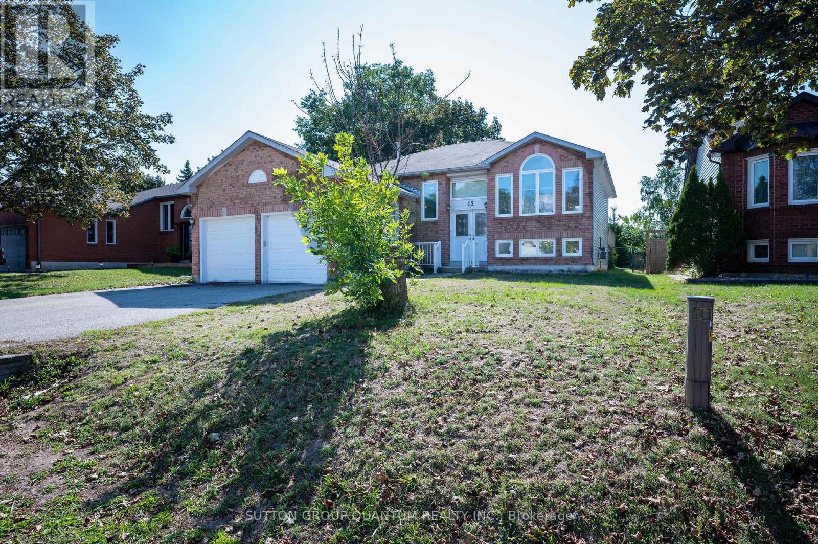 12 Langevin Drive, Wasaga Beach, Ontario  L9Z 1C6 - Photo 5 - S12397924