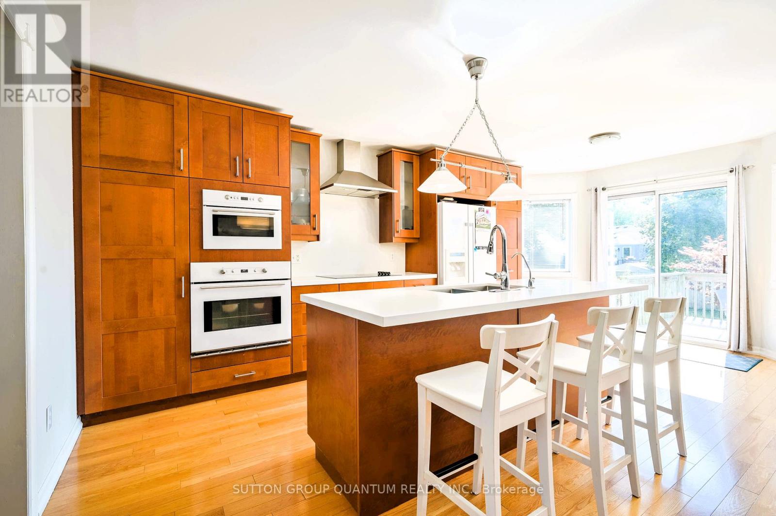 12 Langevin Drive, Wasaga Beach, Ontario  L9Z 1C6 - Photo 9 - S12397924