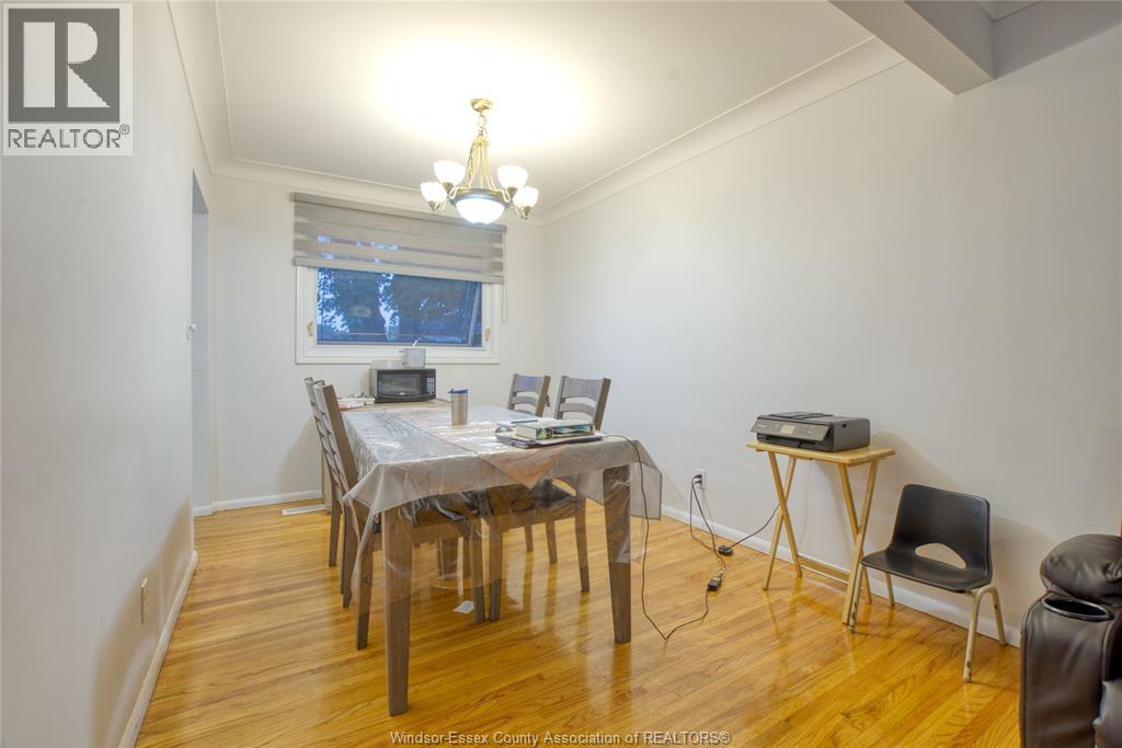 881 Lounsborough, Windsor, Ontario  N9G 1G2 - Photo 10 - 25023097