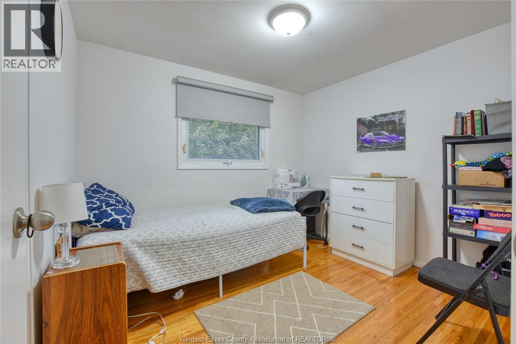 881 Lounsborough, Windsor, Ontario  N9G 1G2 - Photo 5 - 25023097