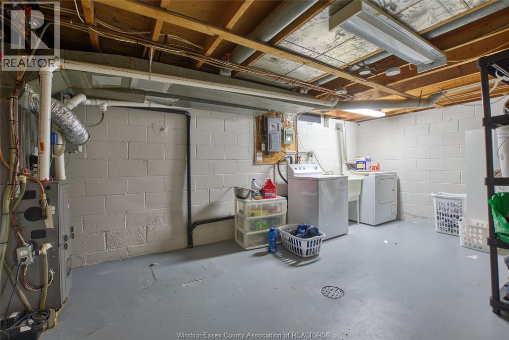 881 Lounsborough, Windsor, Ontario  N9G 1G2 - Photo 18 - 25023097