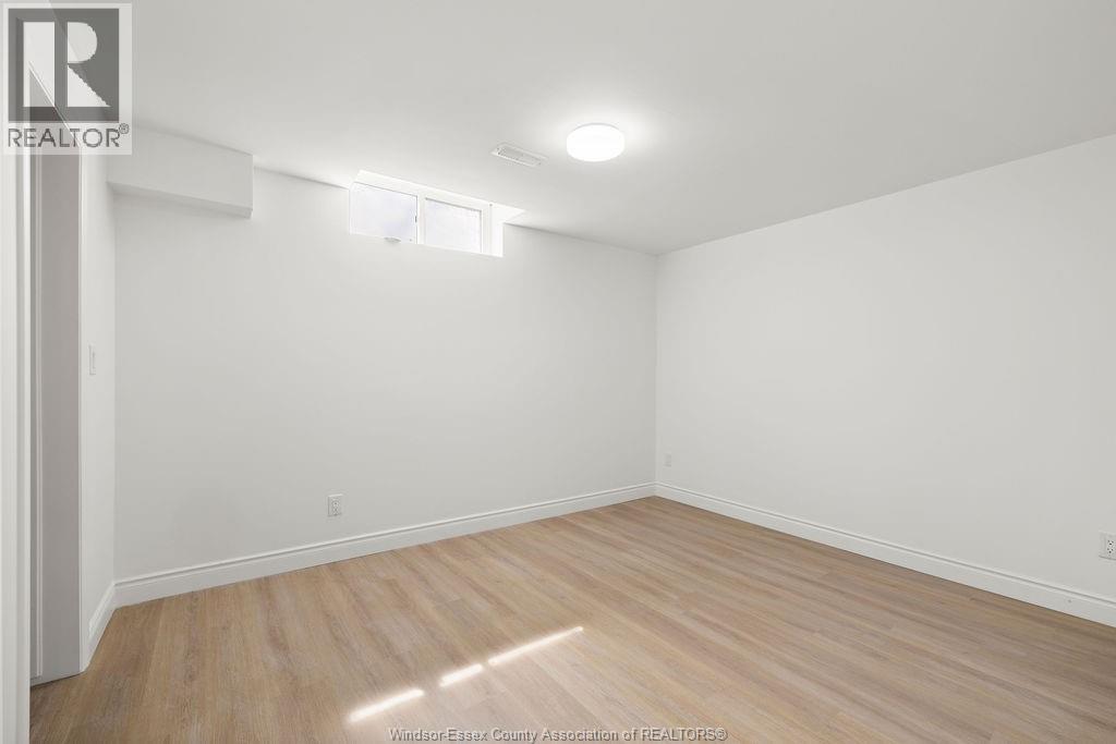 400 Thompson Avenue, Amherstburg, Ontario  N9V 4B6 - Photo 12 - 25023185