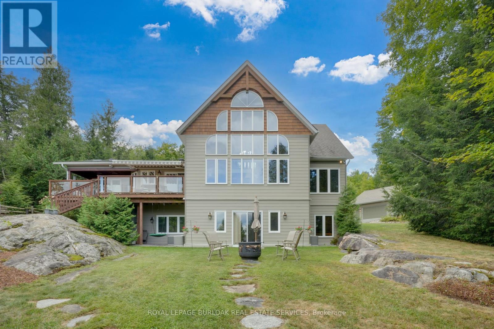 36 Manitouwabing Estates Road, Mckellar, Ontario  P2A 0B5 - Photo 35 - X12392696