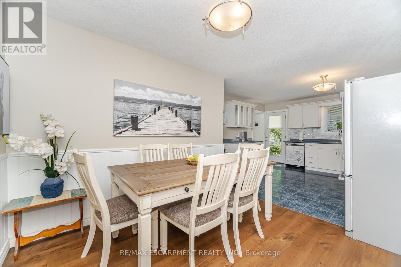 70 Cobblehill Road, Halton Hills, Ontario  L6X 1X3 - Photo 15 - W12397928