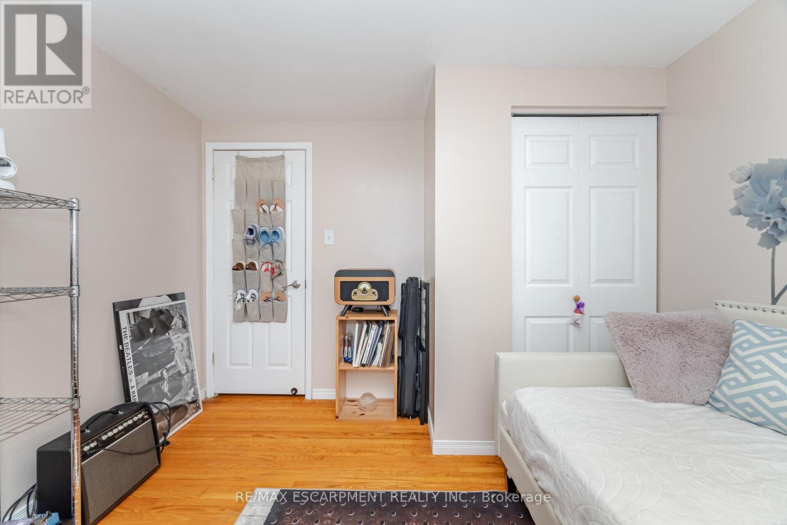 70 Cobblehill Road, Halton Hills, Ontario  L6X 1X3 - Photo 24 - W12397928
