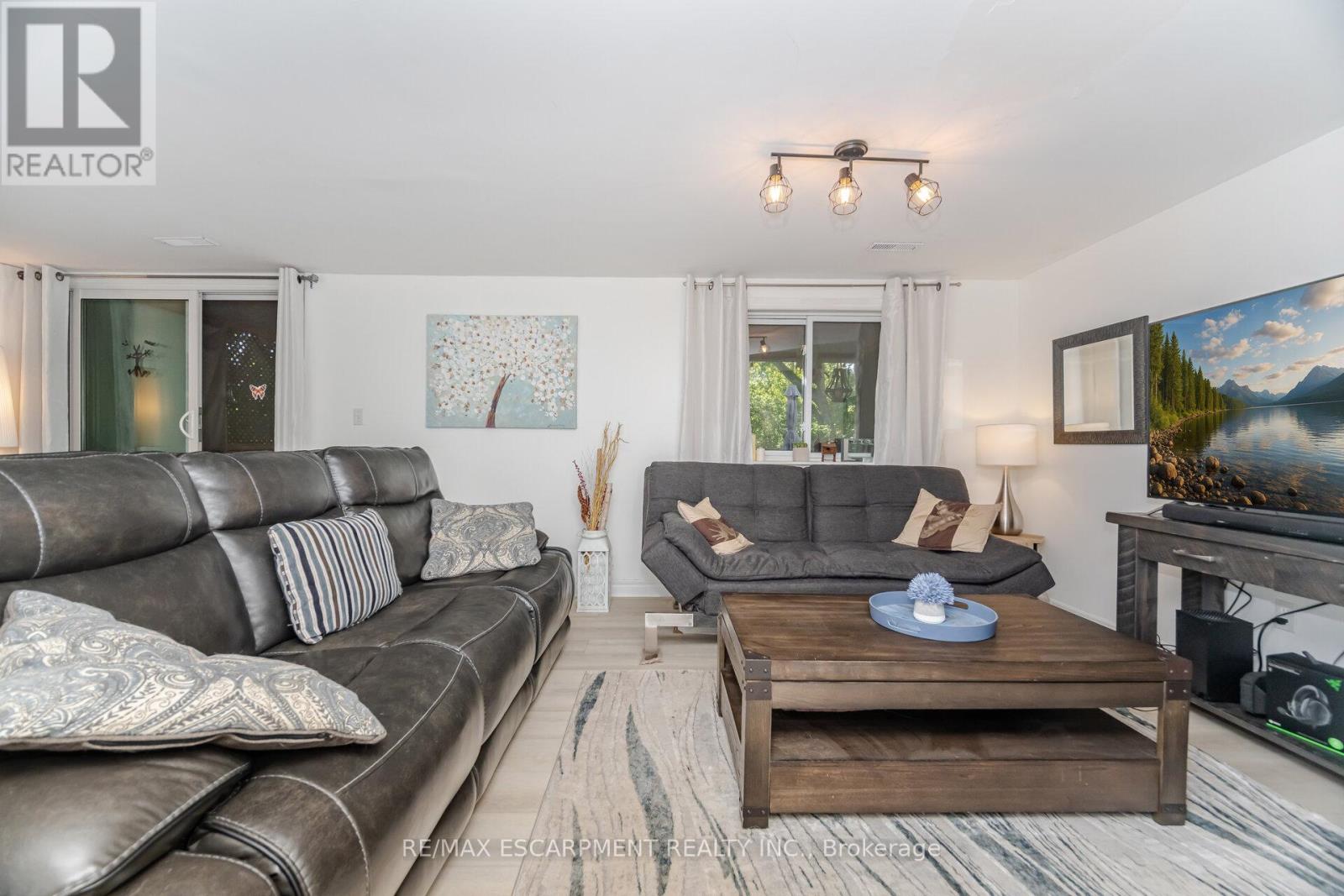 70 Cobblehill Road, Halton Hills, Ontario  L6X 1X3 - Photo 29 - W12397928