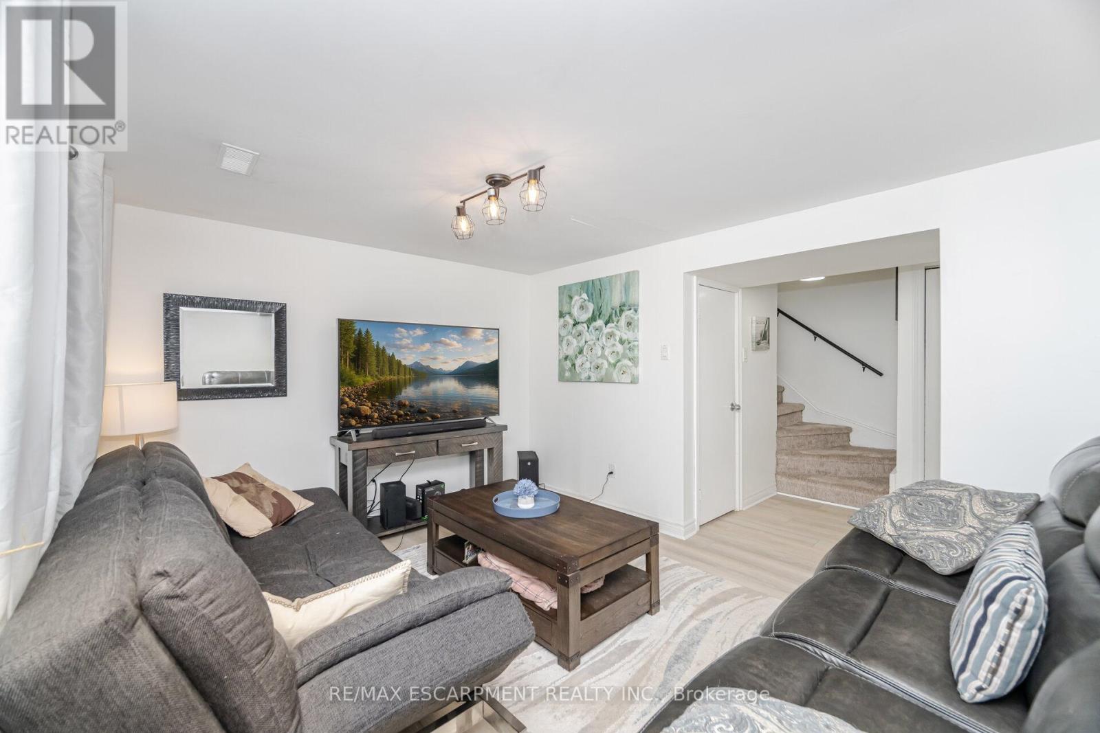 70 Cobblehill Road, Halton Hills, Ontario  L6X 1X3 - Photo 30 - W12397928