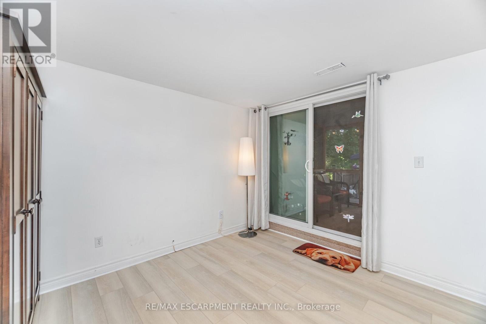 70 Cobblehill Road, Halton Hills, Ontario  L6X 1X3 - Photo 31 - W12397928