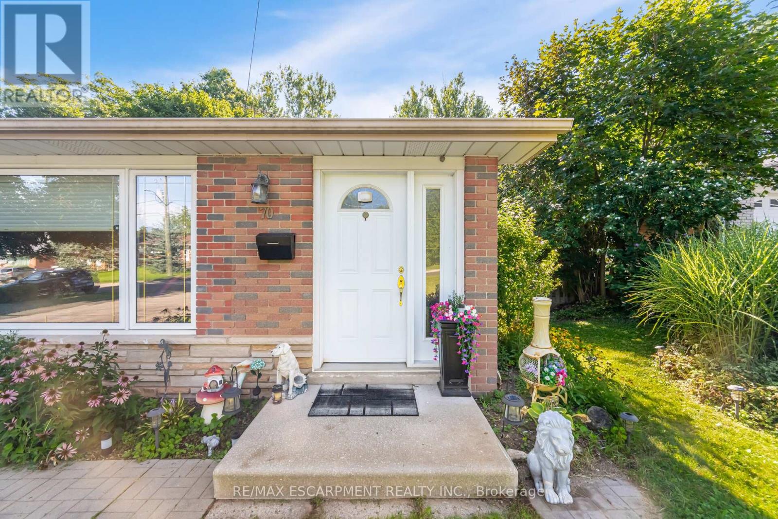 70 Cobblehill Road, Halton Hills, Ontario  L6X 1X3 - Photo 8 - W12397928